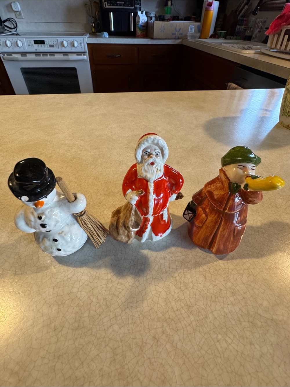 VINTAGE ITALY CHRISTMAS FIGURINES SNOWMAN SANTA TOWN CRIER GOEBEL